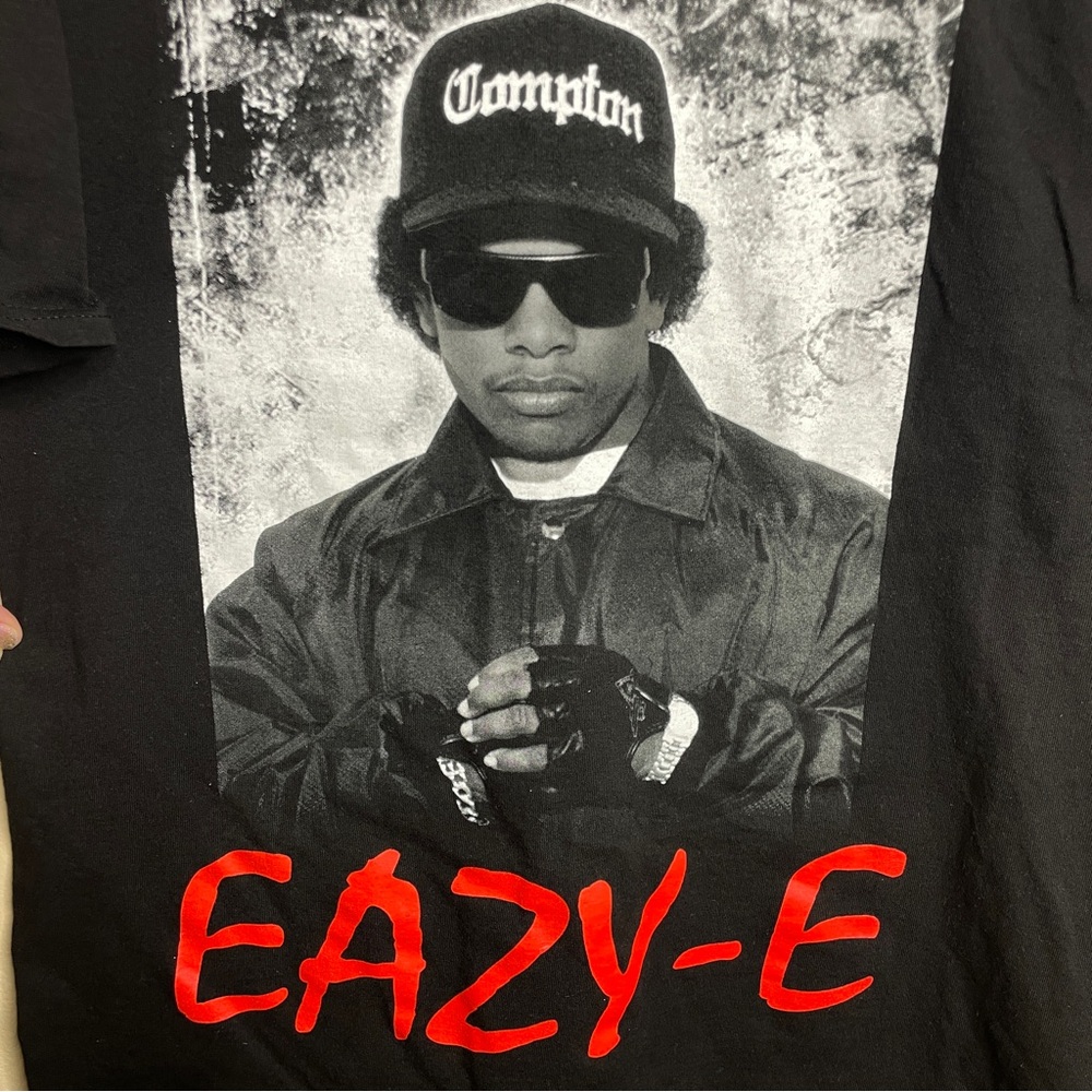 Eazy E N.W.A. 1990s Rapper graphic t-shirt - size Large - Picture 2 of 7